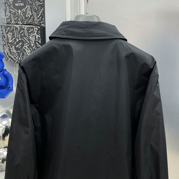 争奪戦 プラダ Re-Nylon フロントボタン長袖シャツ ロゴ SC796M